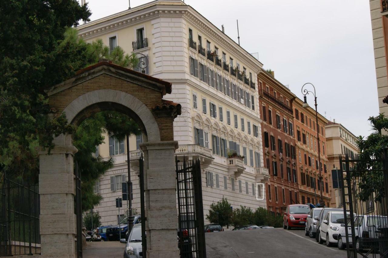 Tatusa Al Colosseo Rome Exterior photo